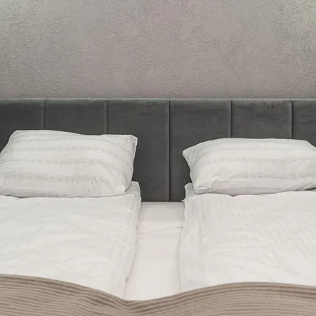 Premium View Jacuzzi & Sauna 4*