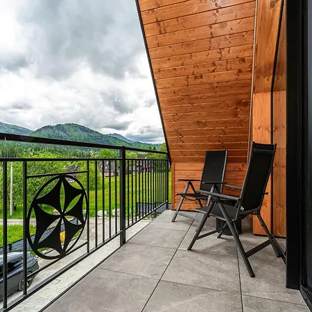 Premium View Jacuzzi & Sauna Апарт-отель 4*