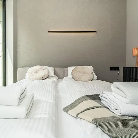 Апарт-отель Premium View Jacuzzi & Sauna 4*