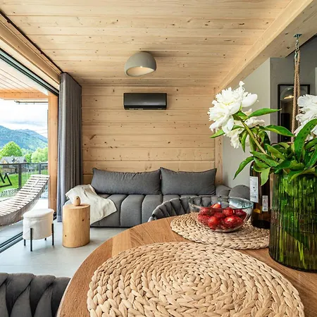 Premium View Jacuzzi & Sauna Косцелиско