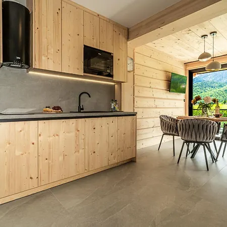Premium View Jacuzzi & Sauna 4*